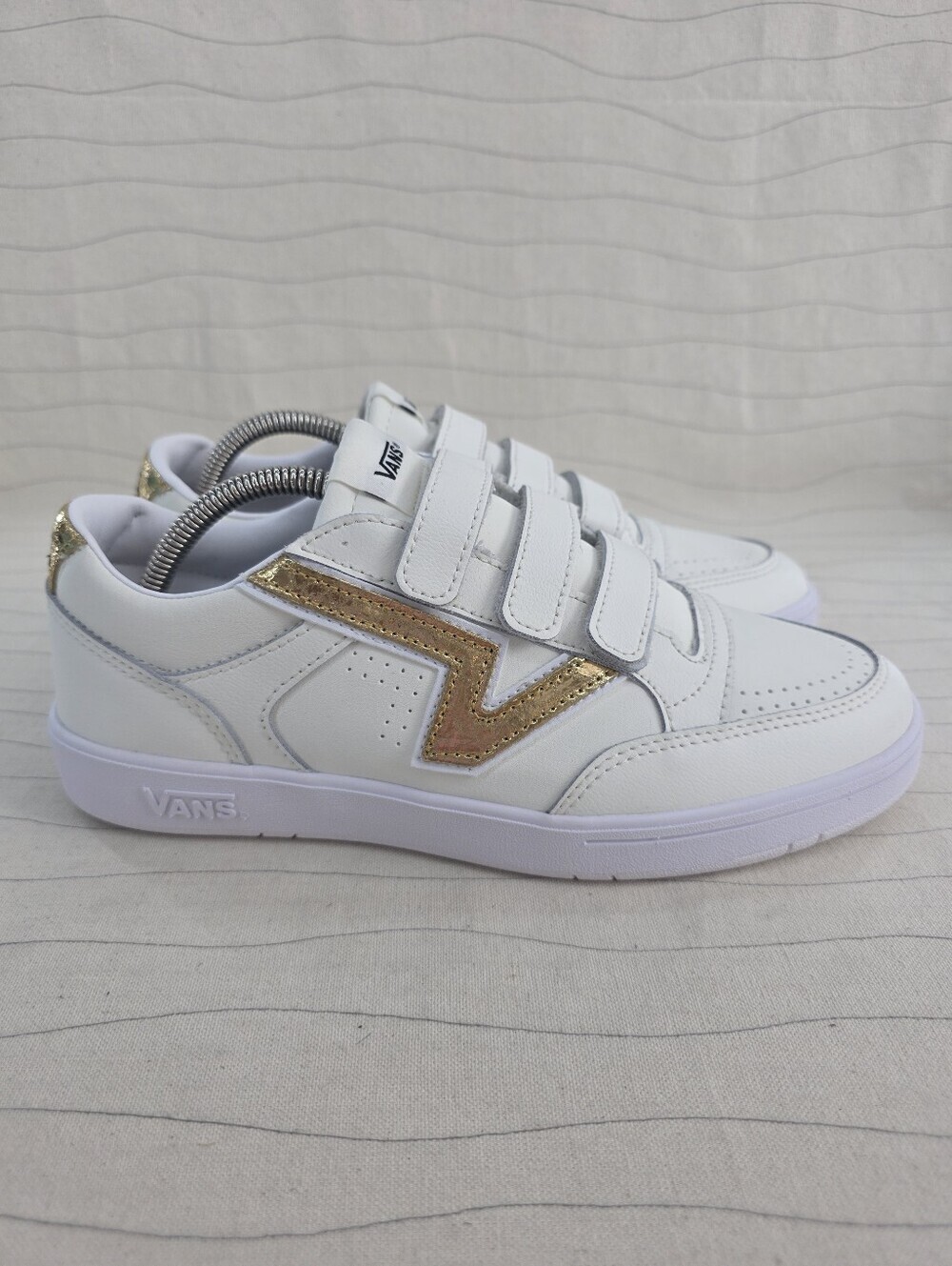 Vans Womens Lowland Comfy Cush White & Gold Leather Casual Sneaker Shoes Size 10